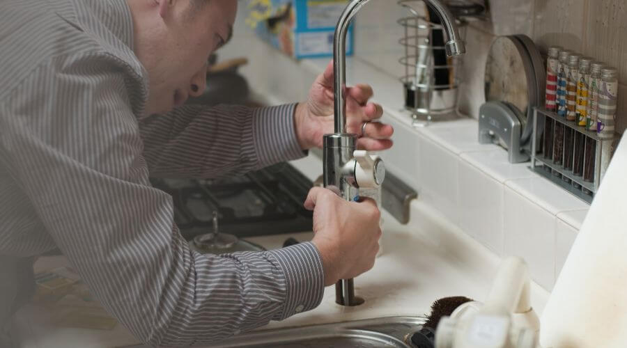 Expert burst pipe repair services in Hamlin, TX